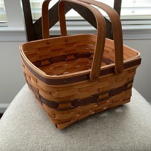 Henn Basket no cracks or splits.